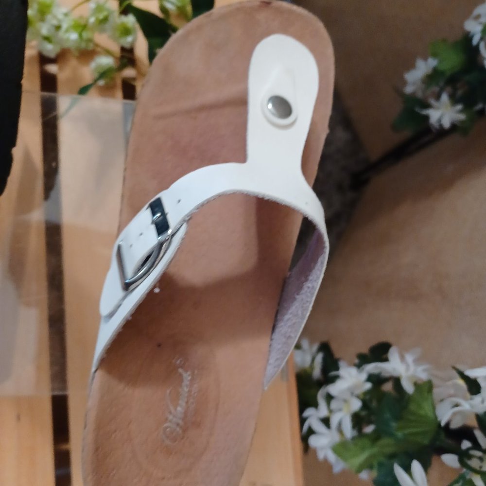 🌼Wanted Cork Wedge Thong Sandal🌼 - Picture 4 of 16